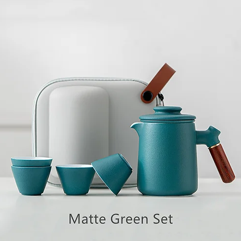 Teapot with Cups and Travel Bag